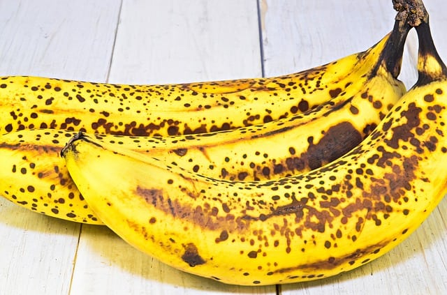 banana-1206002_640