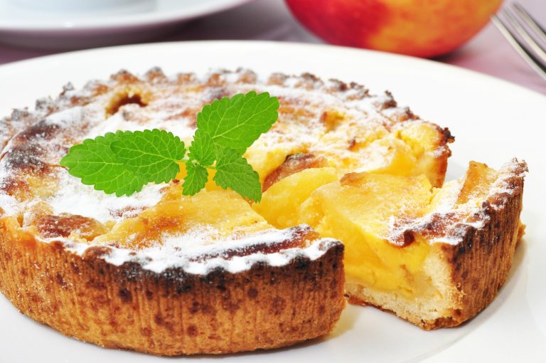 Crostata Di Mele Ricca Di Crema Pasticcera Provala E Vedrai