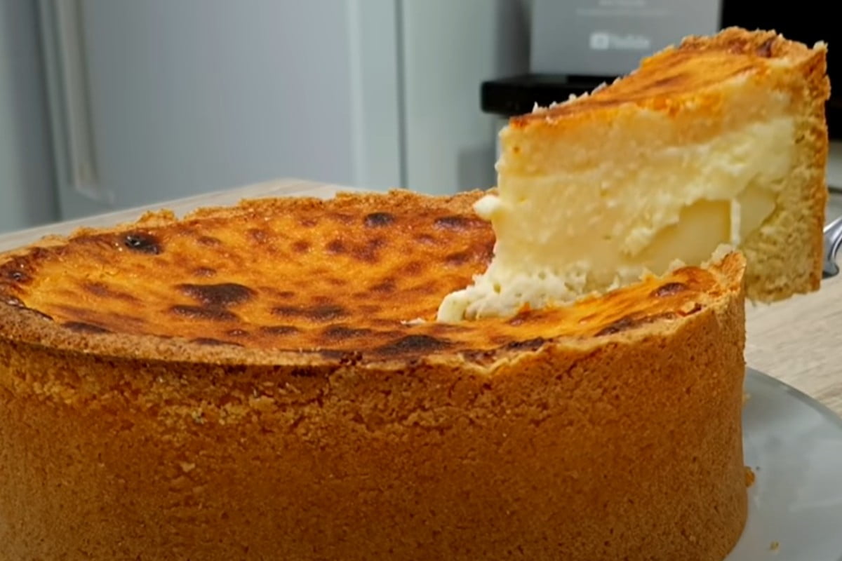 Torta Al Cocco Con Cuore Di Crema Delicata E Golosa Piace A Tutti