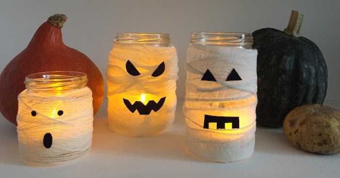 halloween 20 decorazioni spaventose ma barattoli mummia luminosi idea creativa Halloween mummy jars luminaries centrotavola tutorial