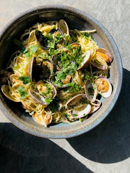 Spaghetti alle vongole, la ricetta di Antonino Cannavacciuolo